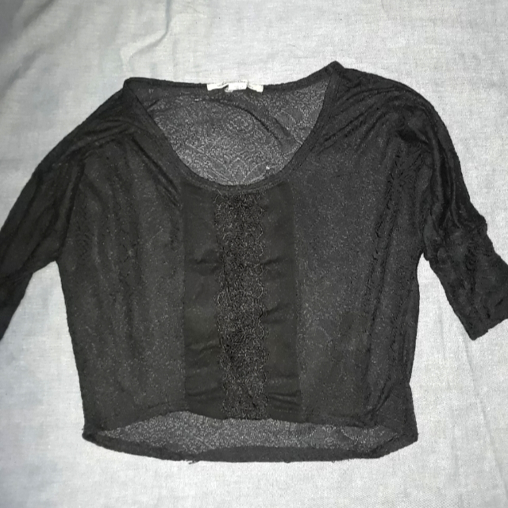 Sheer lace quarter crop